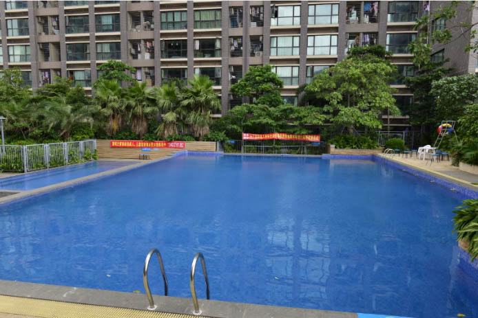 丽湾商务公寓空中花园泳池采用埋地式一体化设计(图1)